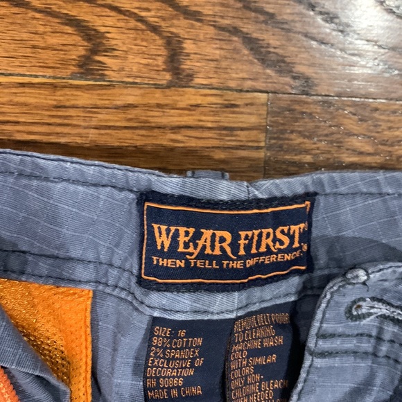 Cargo shorts - Picture 2 of 2